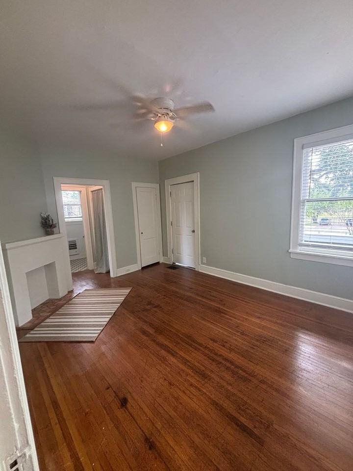 3307 Creswell Ave - Photo 5 of 15