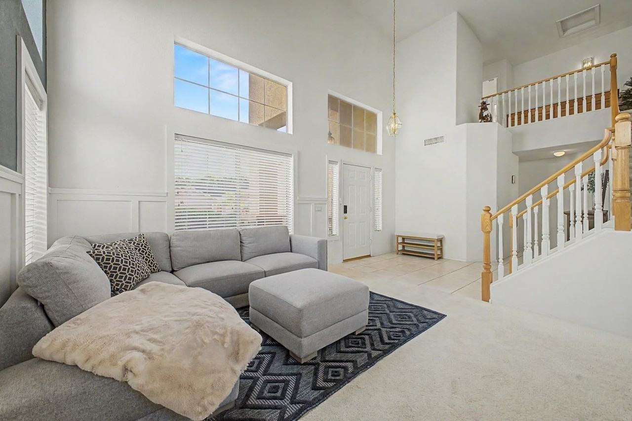 7464 W Potter Dr - Photo 4 of 25