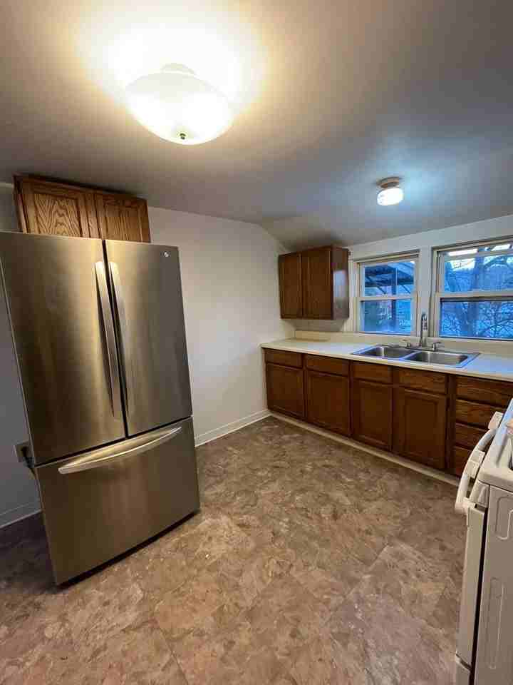 411-413-415 Spruce St - Photo 4 of 6