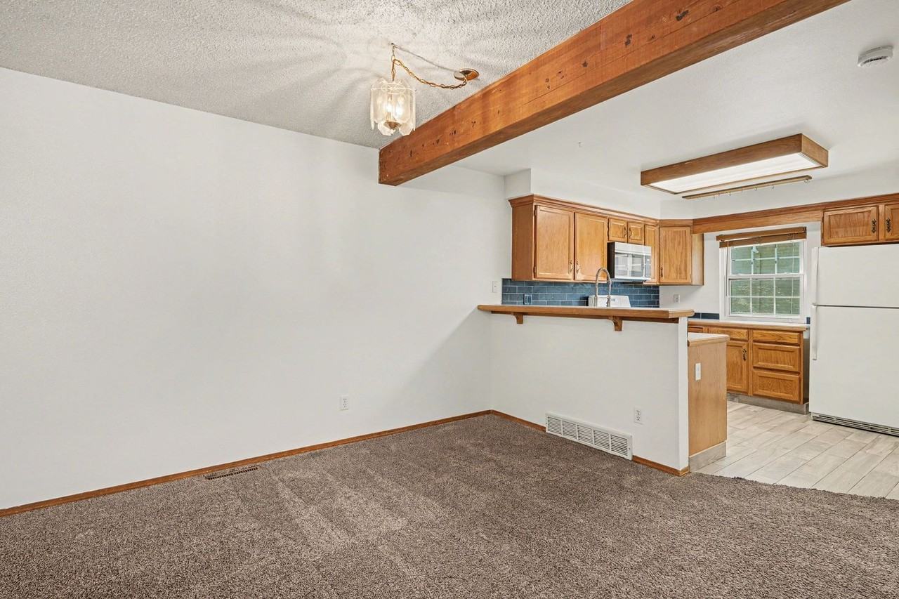 1915 S Hannibal St Apt D - Photo 5 of 19