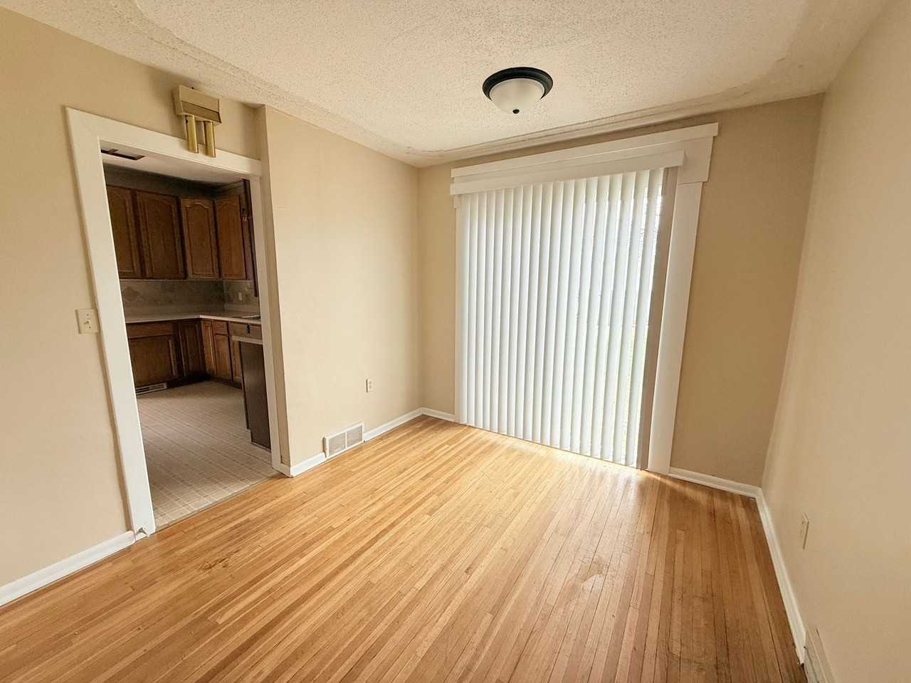 1638 9th St N - Photo 4 of 24