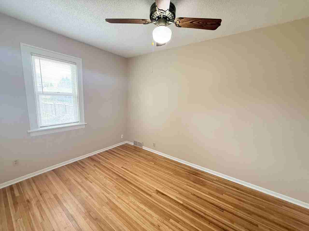 1638 9th St N - Photo 7 of 24