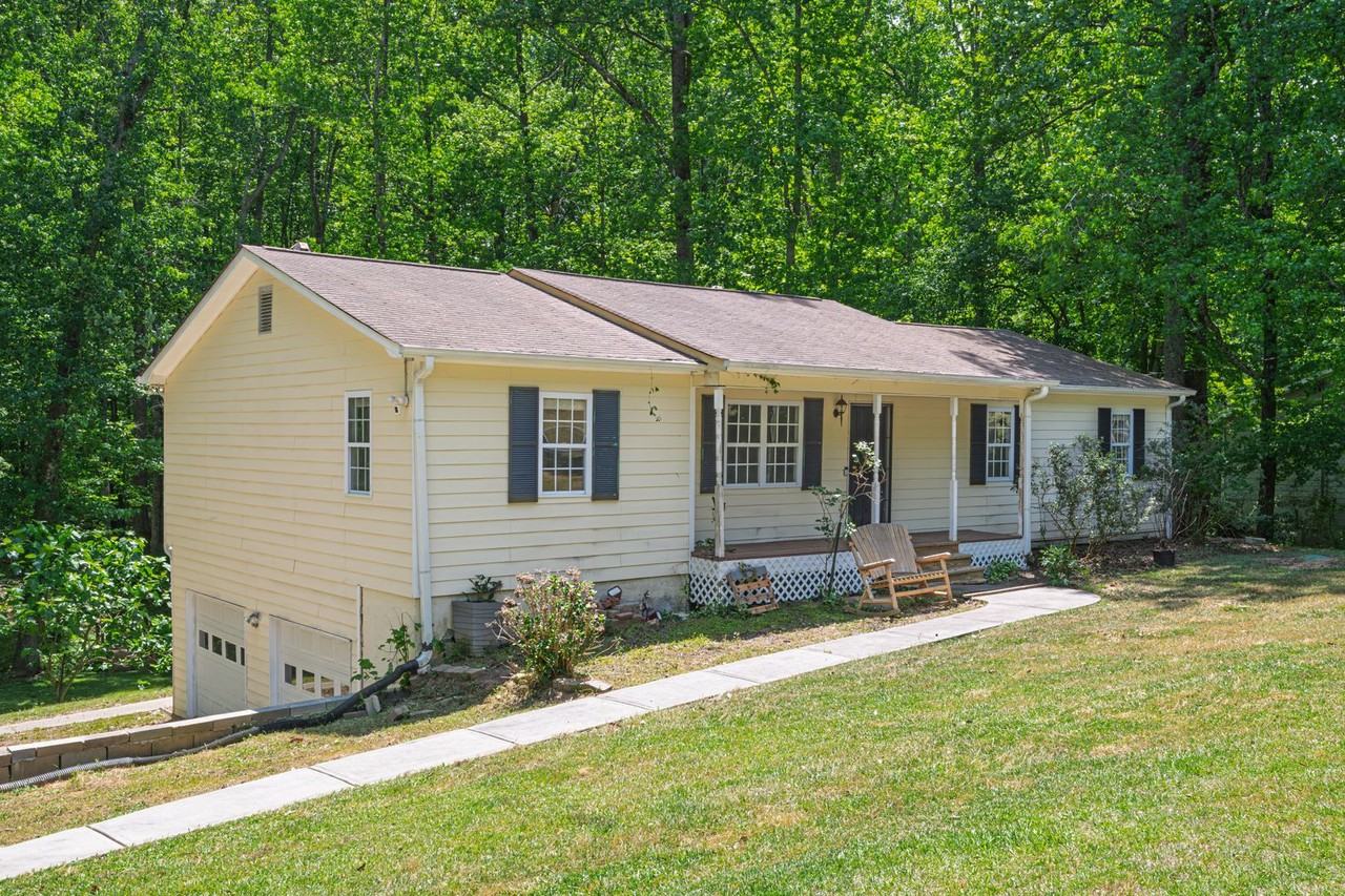 170 N Fayette Ct - Photo 3 of 24