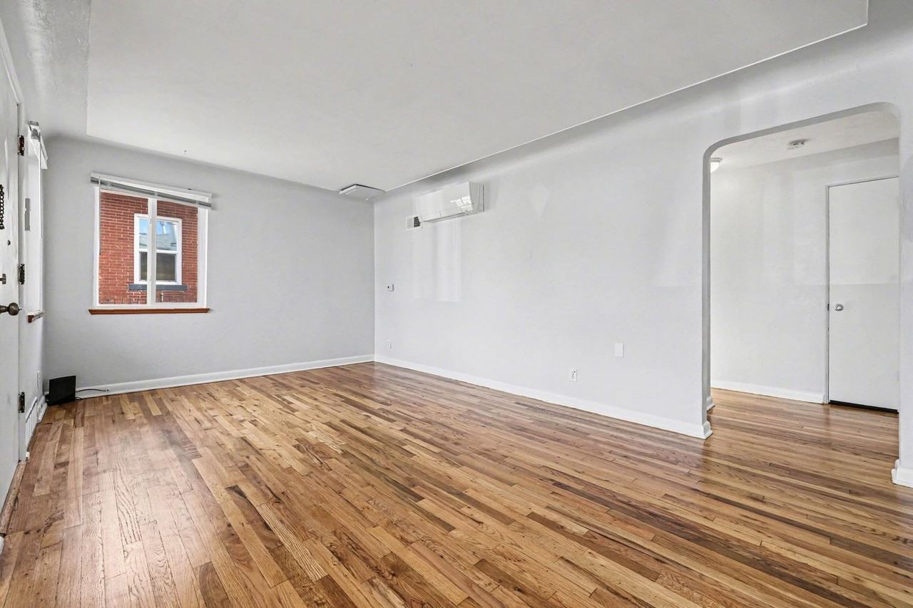 1701 S Lincoln St - Photo 5 of 12