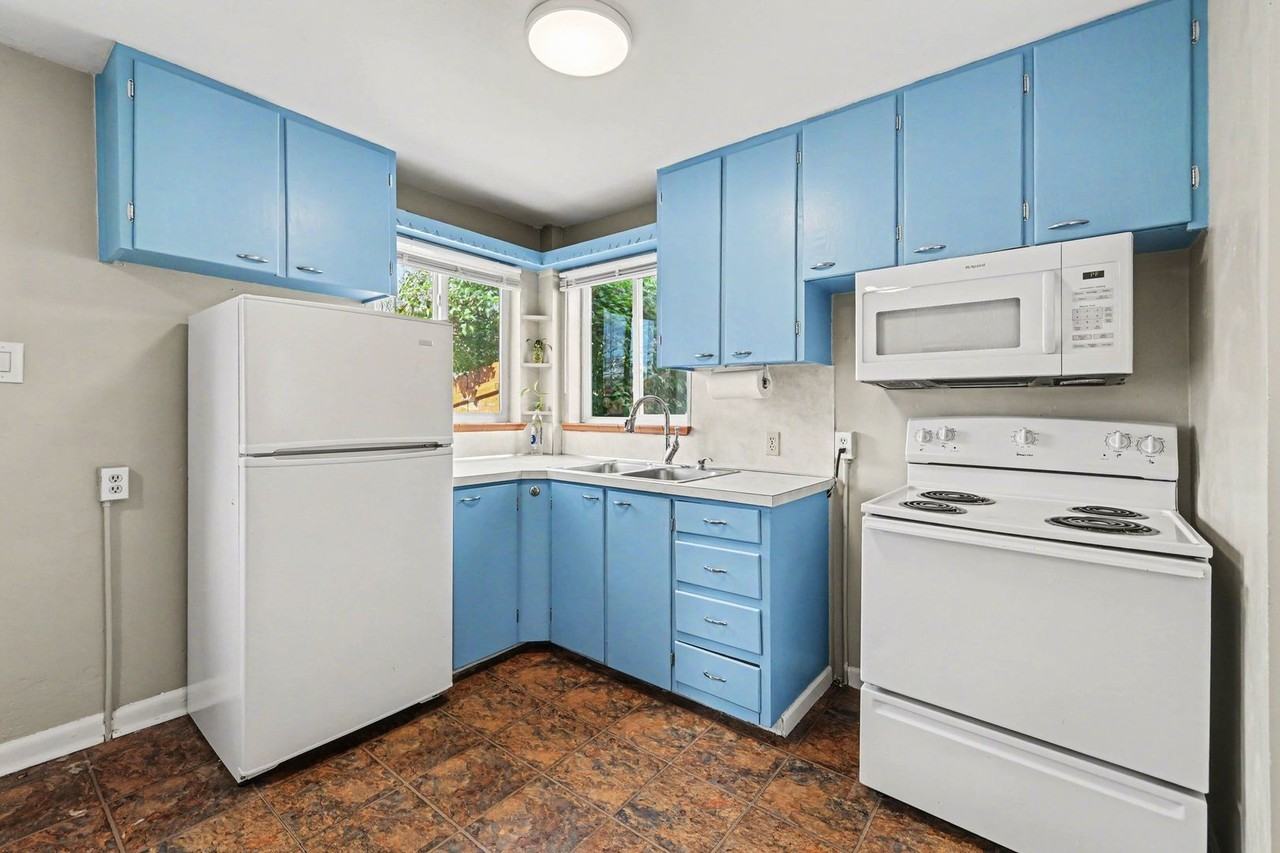 1701 S Lincoln St - Photo 7 of 12