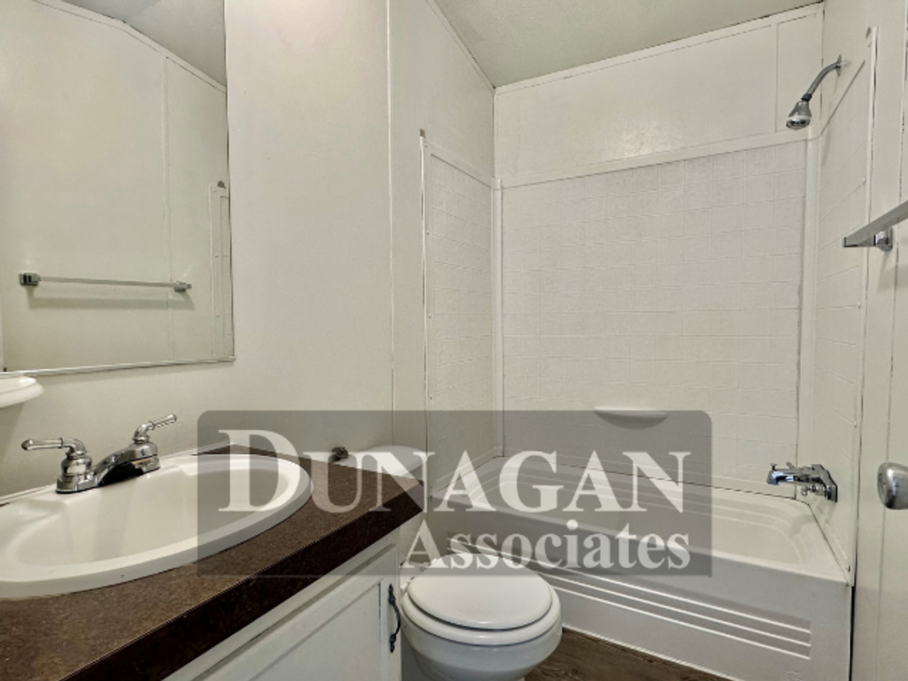 3824 Briarwood St - Photo 6 of 9