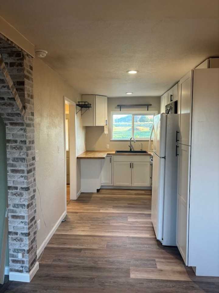 9885 9885 Maiden Ln - Photo 3 of 16