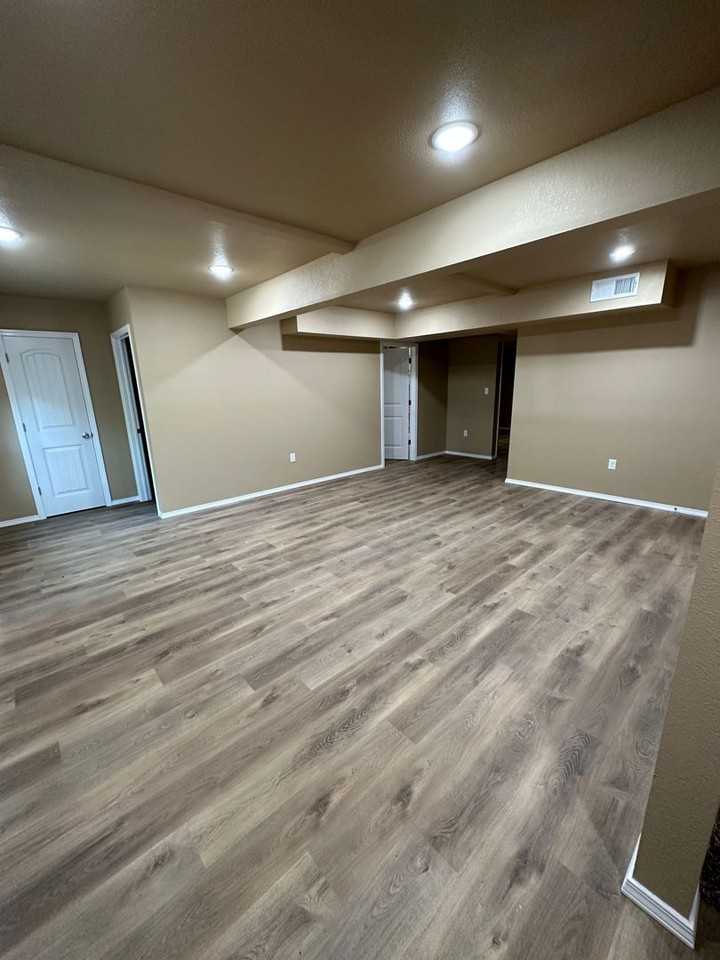 1515 Oak Grove Rd - Photo 4 of 15