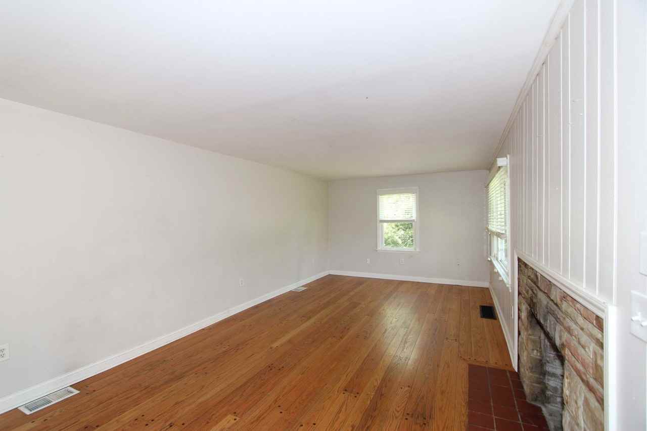 859 Loveland Miamiville Rd - Photo 4 of 25