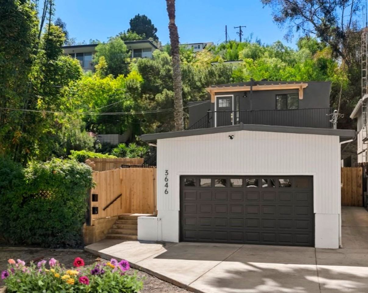 3646 Curlew St. - Photo 2 of 43