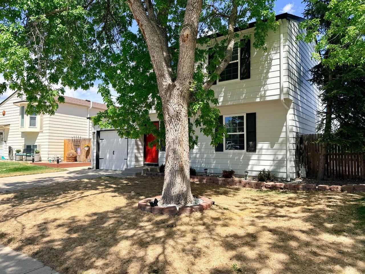 10454 Independence Cir - Photo 3 of 37