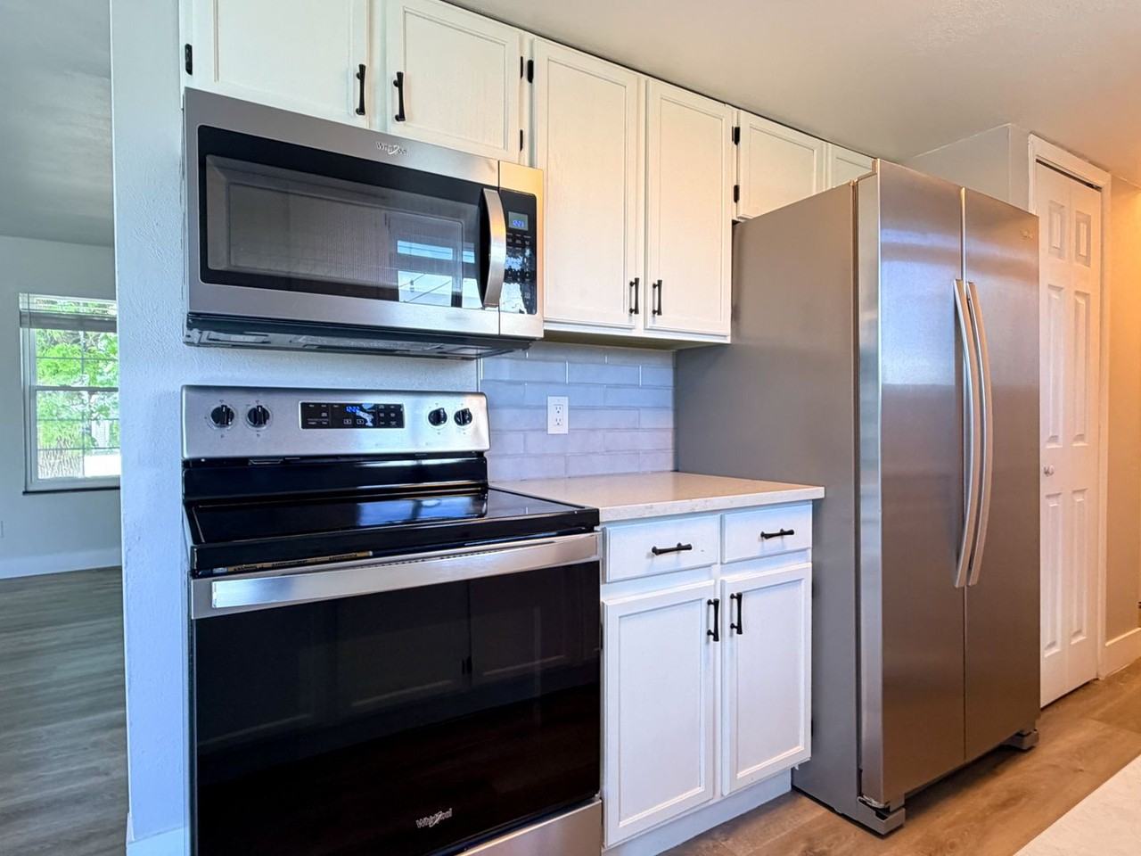 10454 Independence Cir - Photo 6 of 37