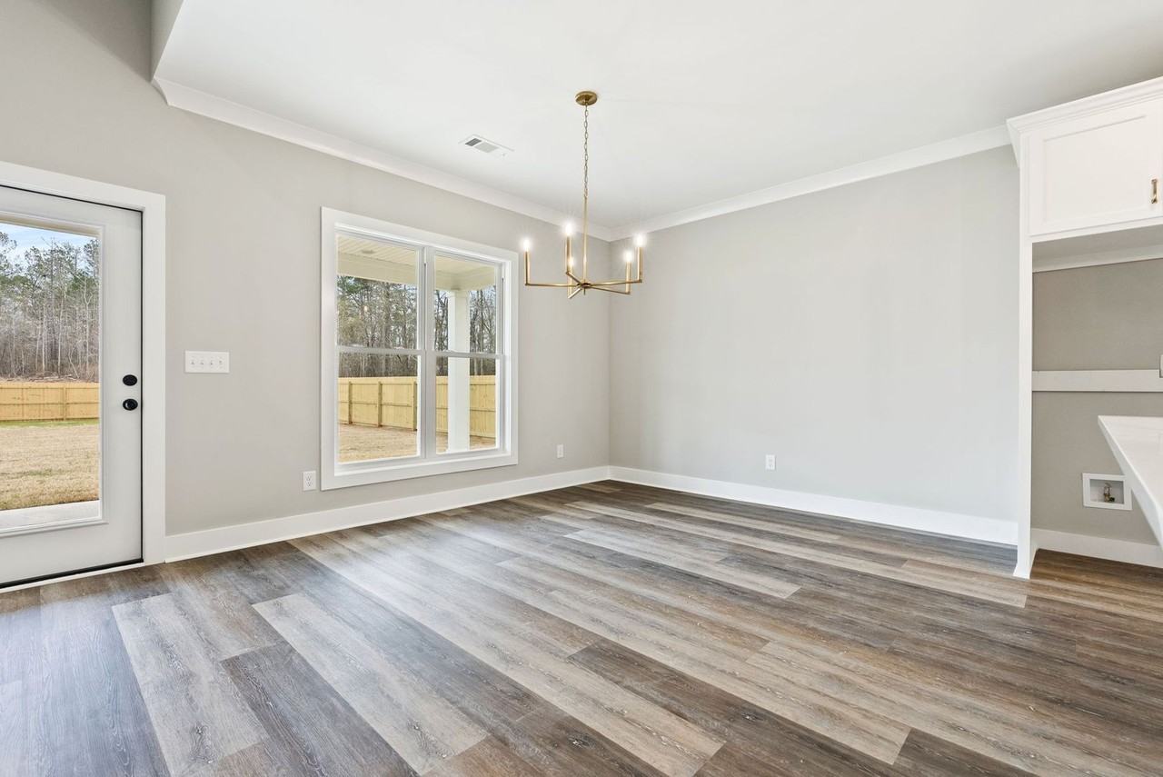 1729 Hanson St - Photo 6 of 14