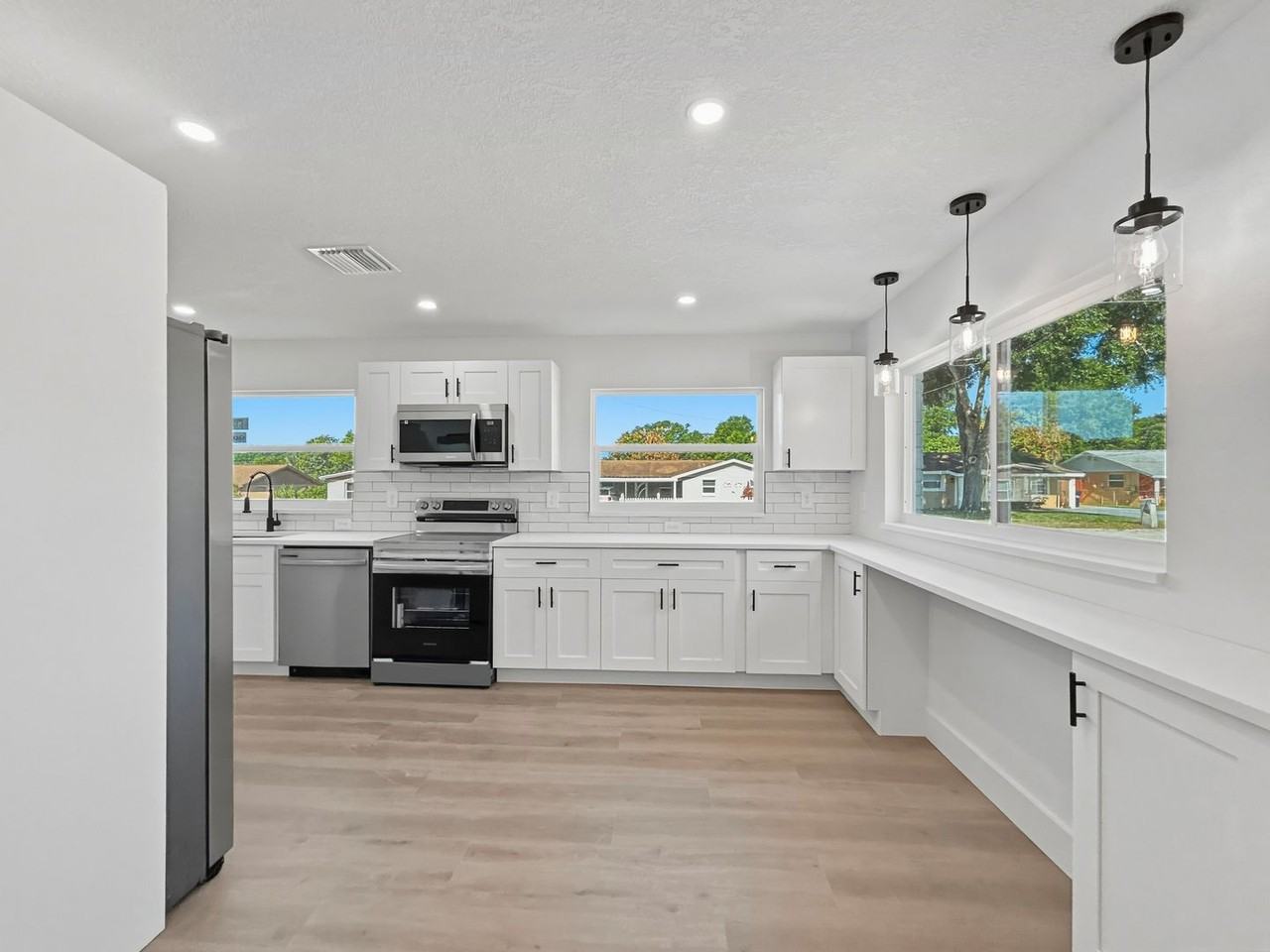 4605 John Bell Jr Dr - Photo 6 of 18