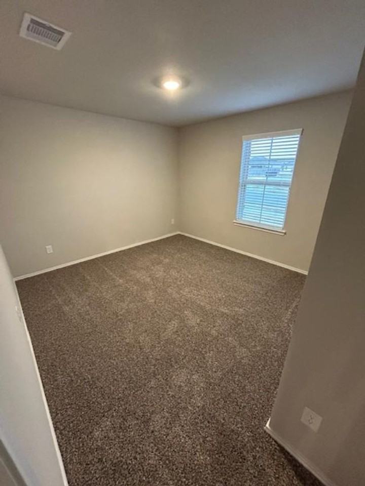 202 Barton Creek Dr - Photo 4 of 23
