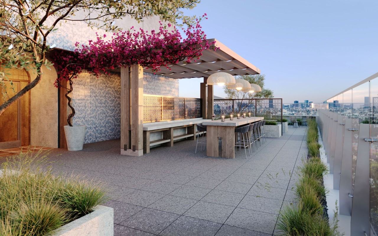 Jardine Hollywood - Photo 2 of 25