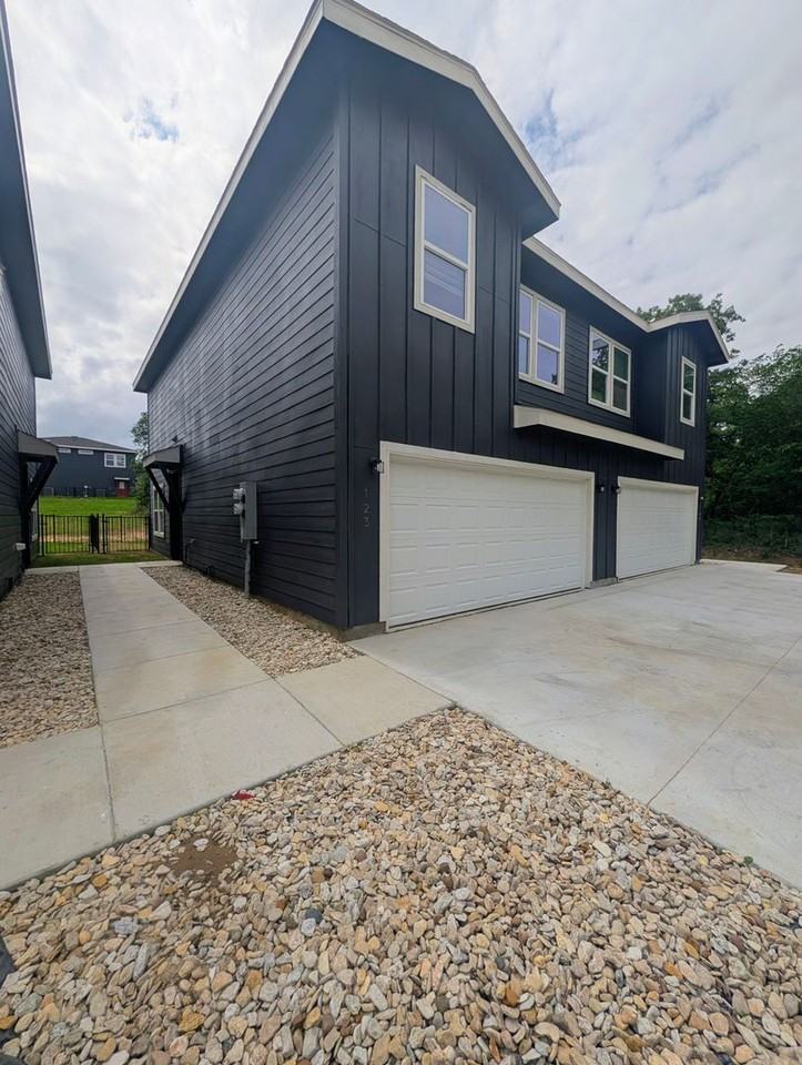 3501 E Renfro St #123