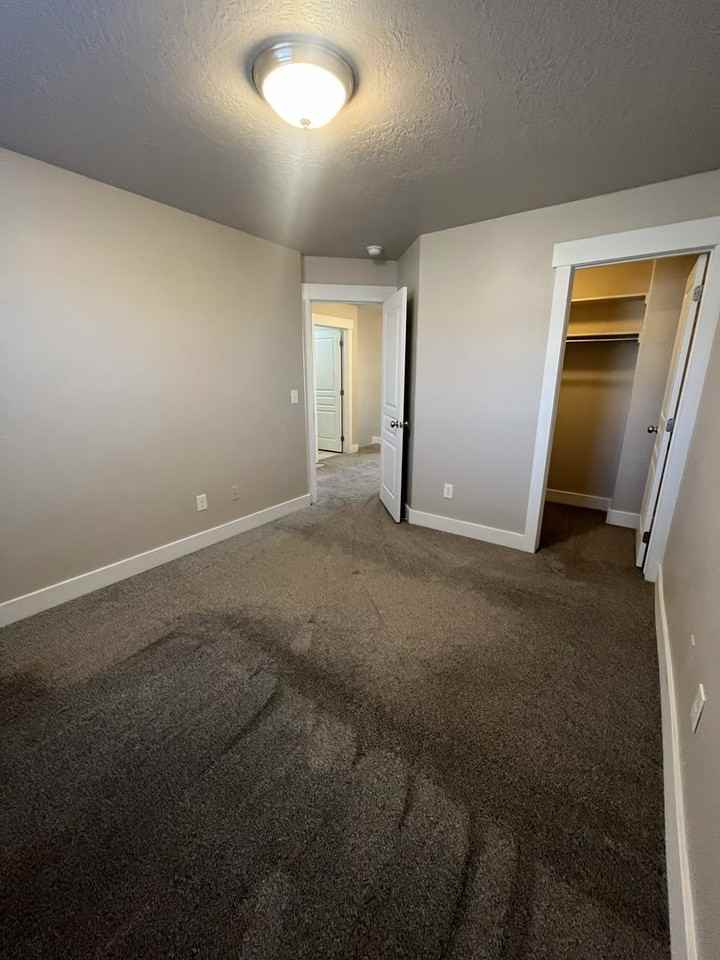2310 2310 West 688 South - Photo 3 of 27
