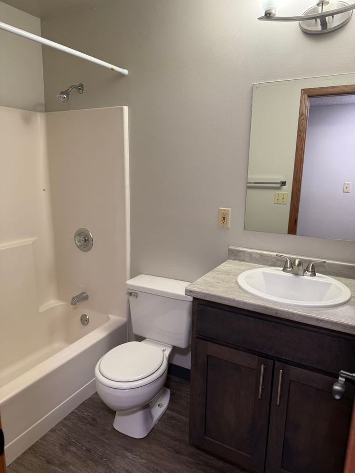 Gate Park Apartments - Photo 6 of 20