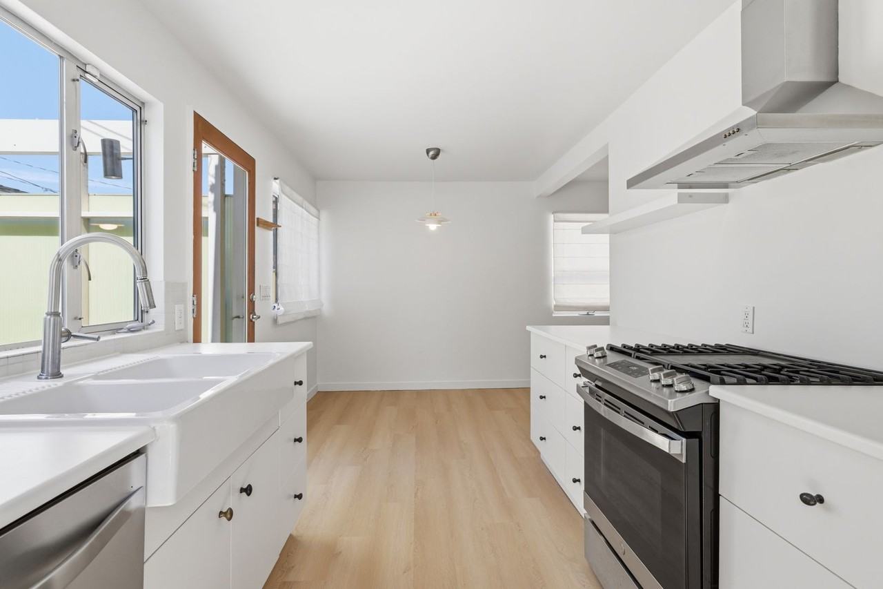 12935 Gilmore Ave - Photo 5 of 29