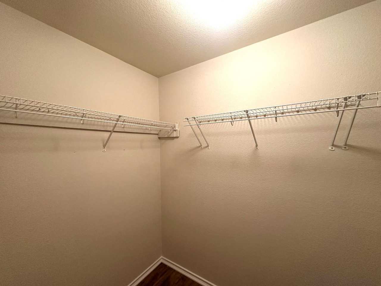 200 Meadow Park Dr - Photo 7 of 13