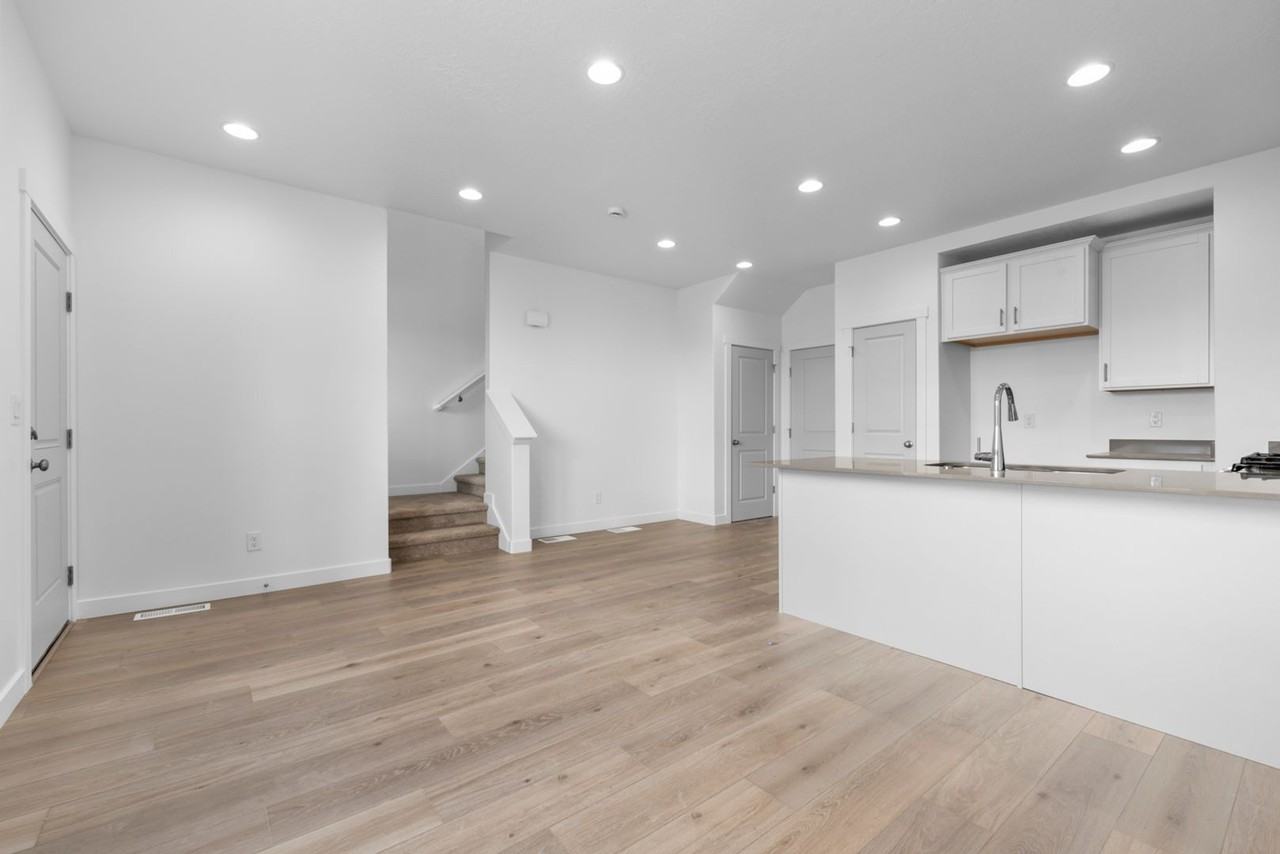 6608 W Raynolds Peak Way - Photo 6 of 25