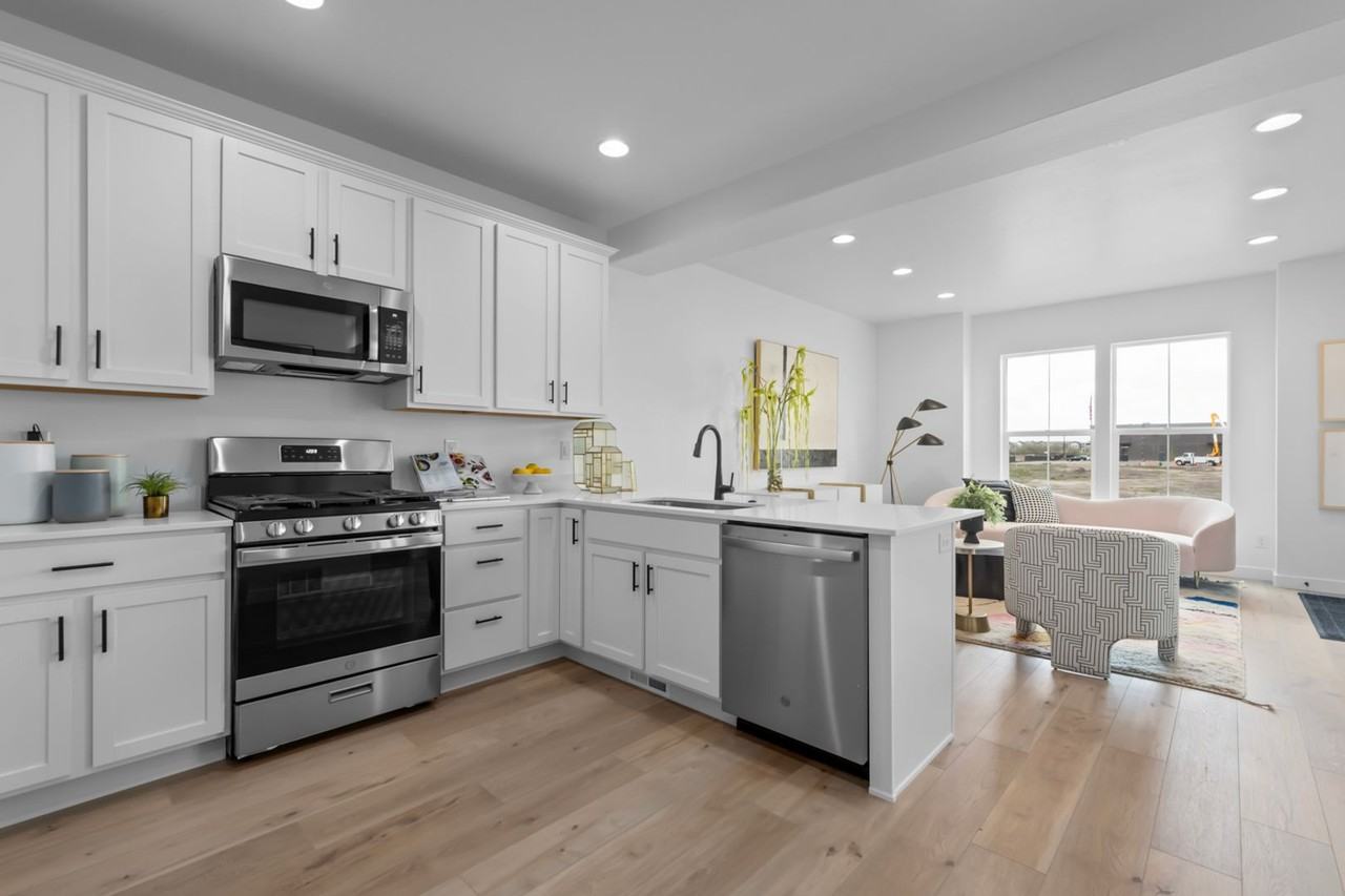 8807 S Solitude Pass Way - Photo 4 of 21