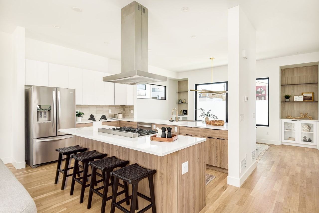 4398 Pecos St - Photo 6 of 30