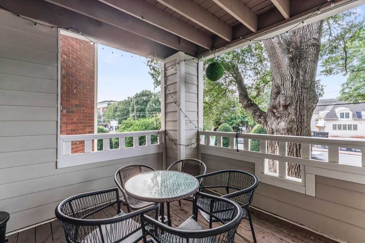 2719 Selwyn Ave #8 - Photo 3 of 10