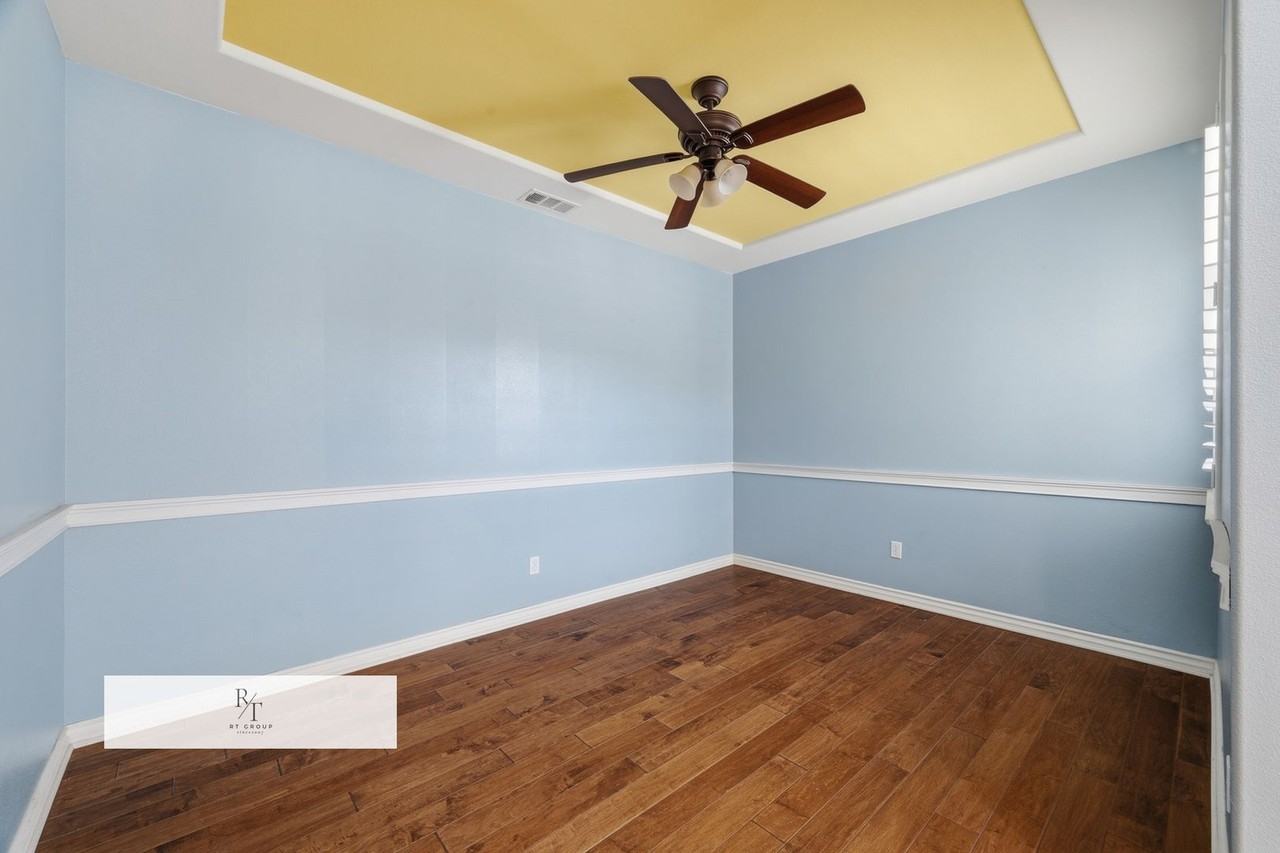 12488 Celebration Dr - Photo 6 of 39