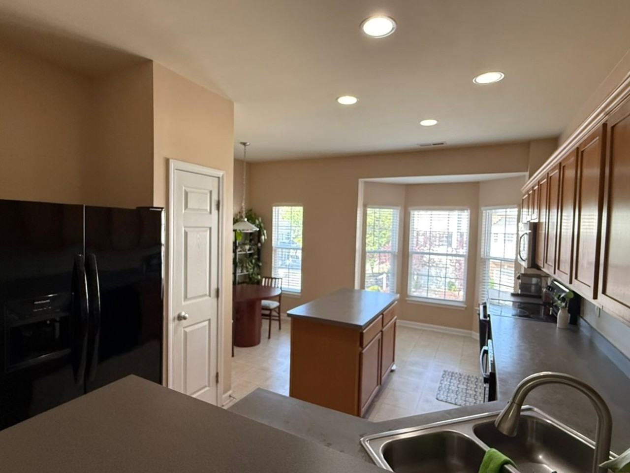 1675 Snowmass Way - Photo 5 of 19