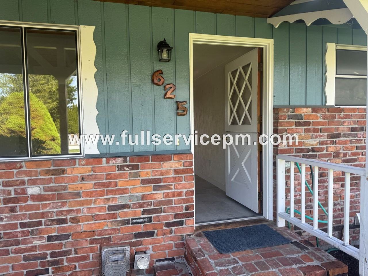 625 Avenue B - Photo 5 of 50