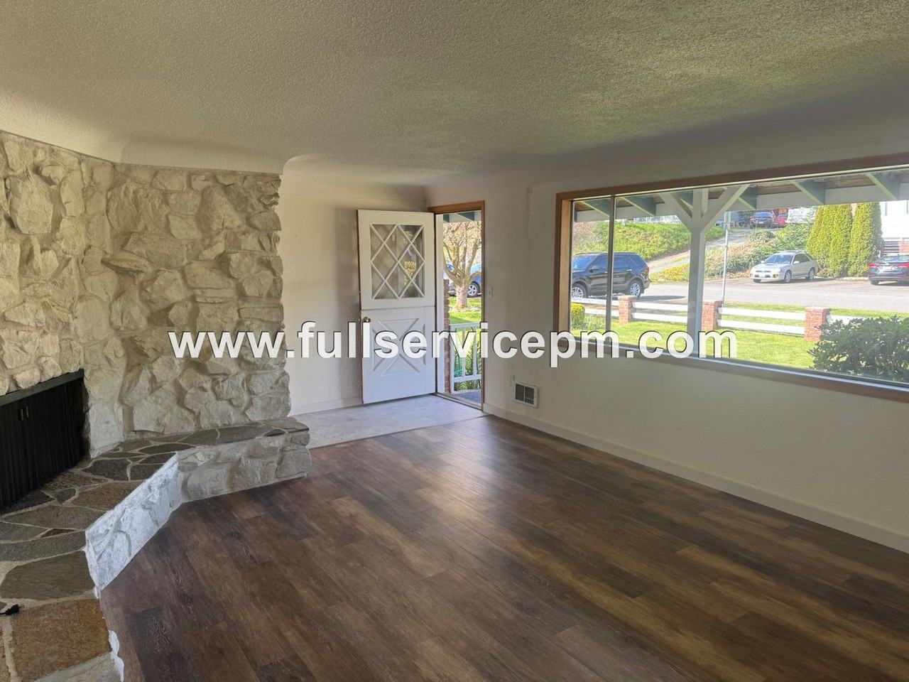 625 Avenue B - Photo 7 of 50