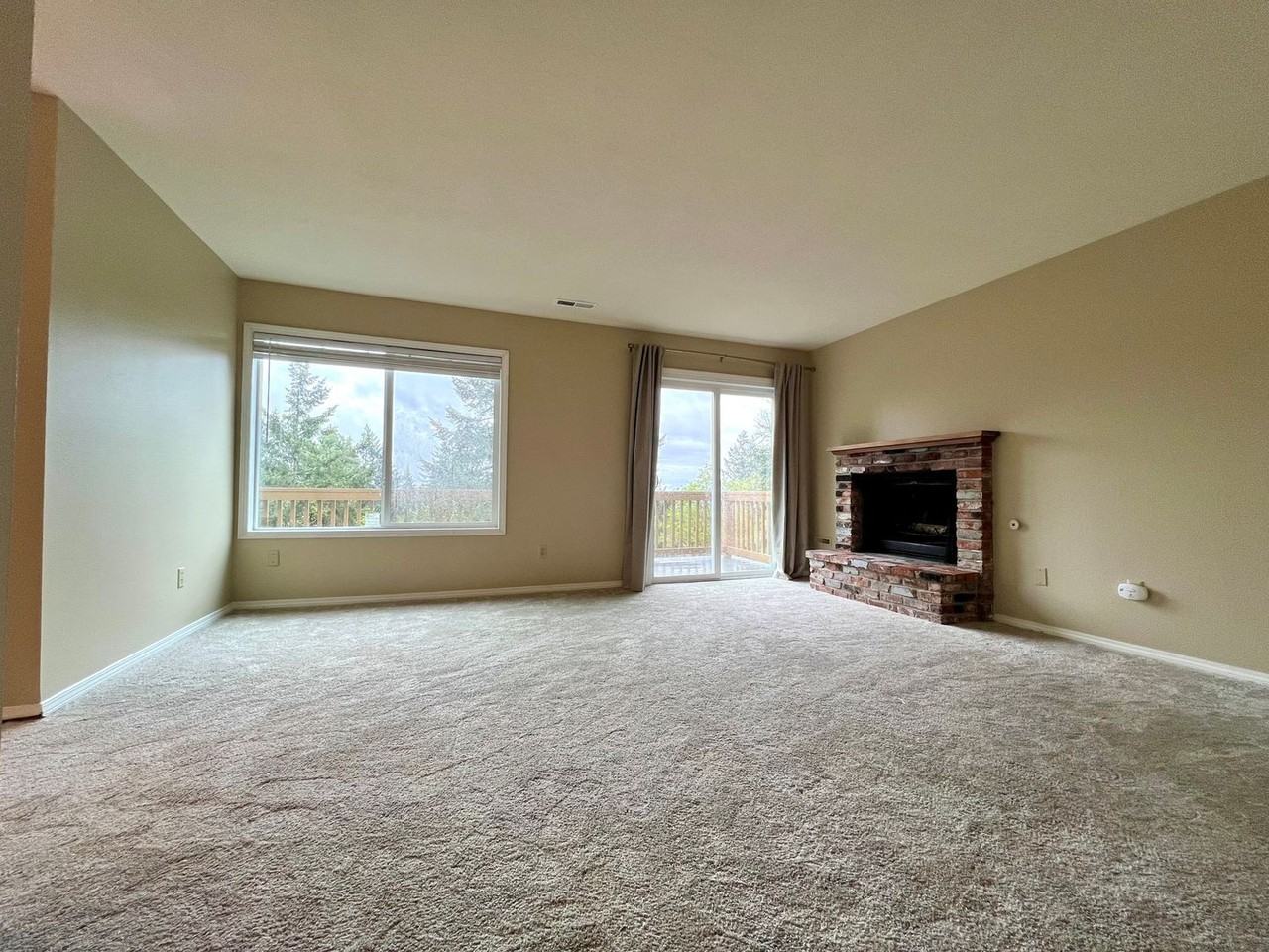 304 Cervantes - Photo 2 of 21