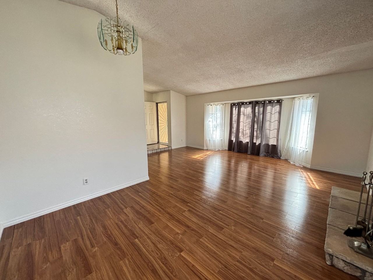 43658 Rogier St - Photo 5 of 28