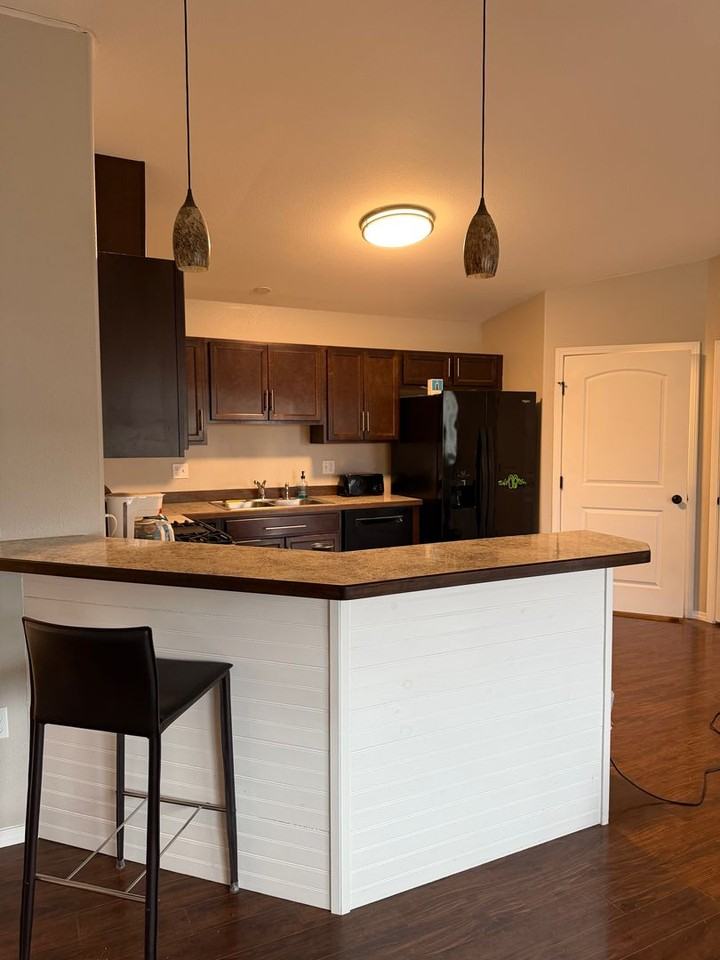 2100 N Meadow Lakes Dr - Photo 7 of 14