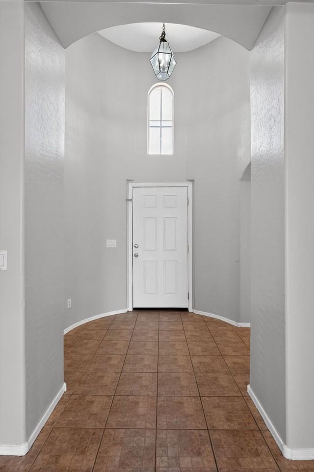 14843 W Wethersfield Rd - Photo 4 of 33