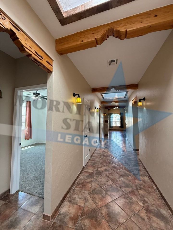 1229 Osage Ct - Photo 2 of 38