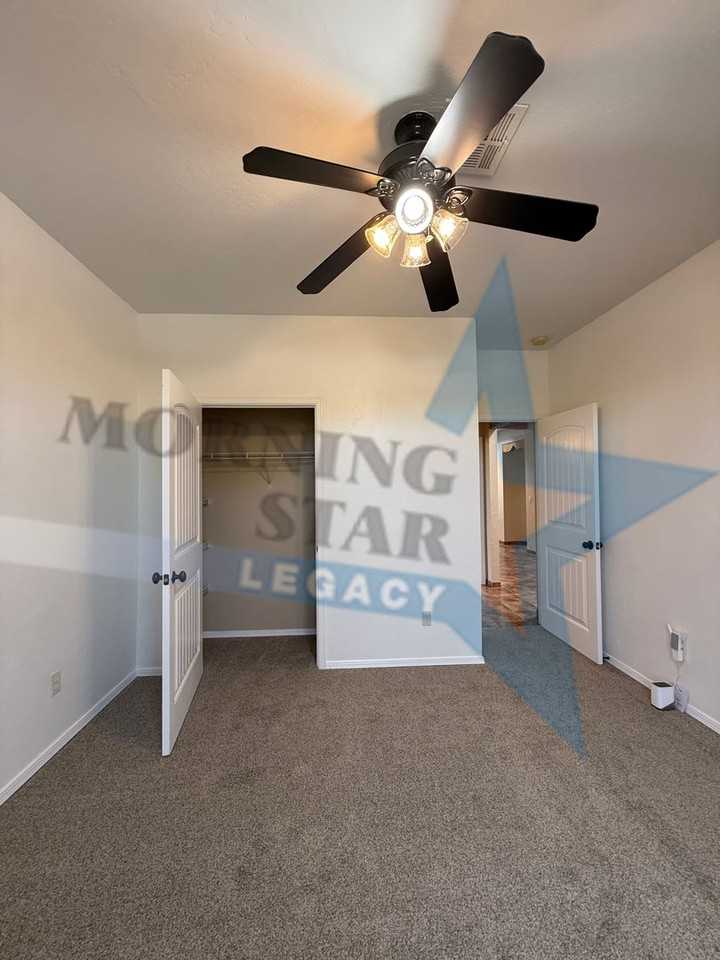 1229 Osage Ct - Photo 5 of 38