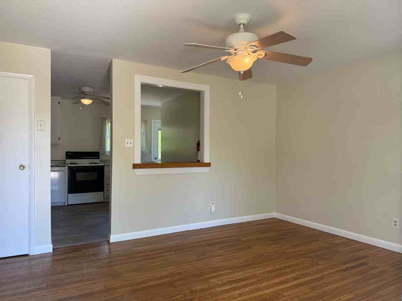 725 Ridge Rd - Photo 5 of 21