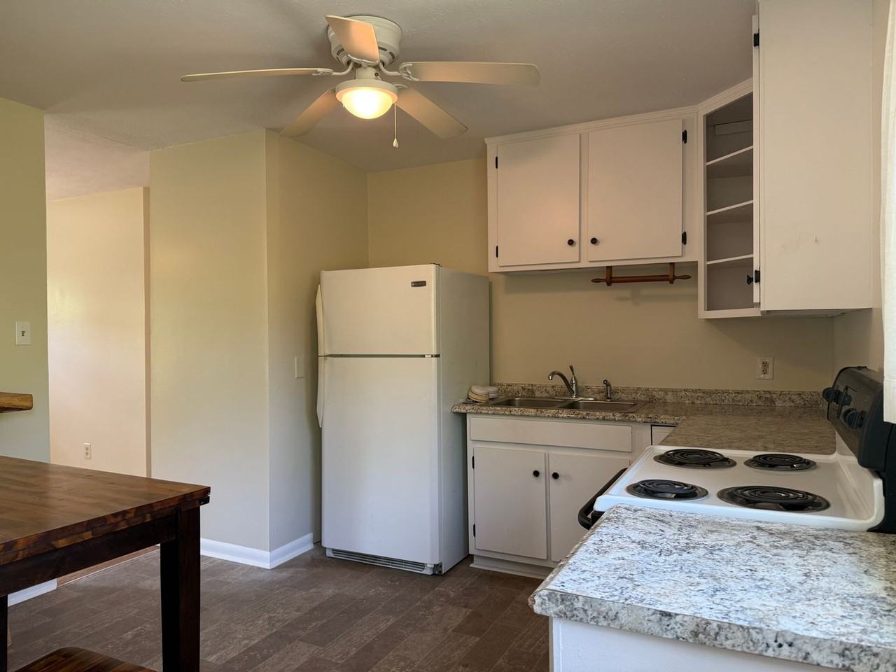 725 Ridge Rd - Photo 6 of 21