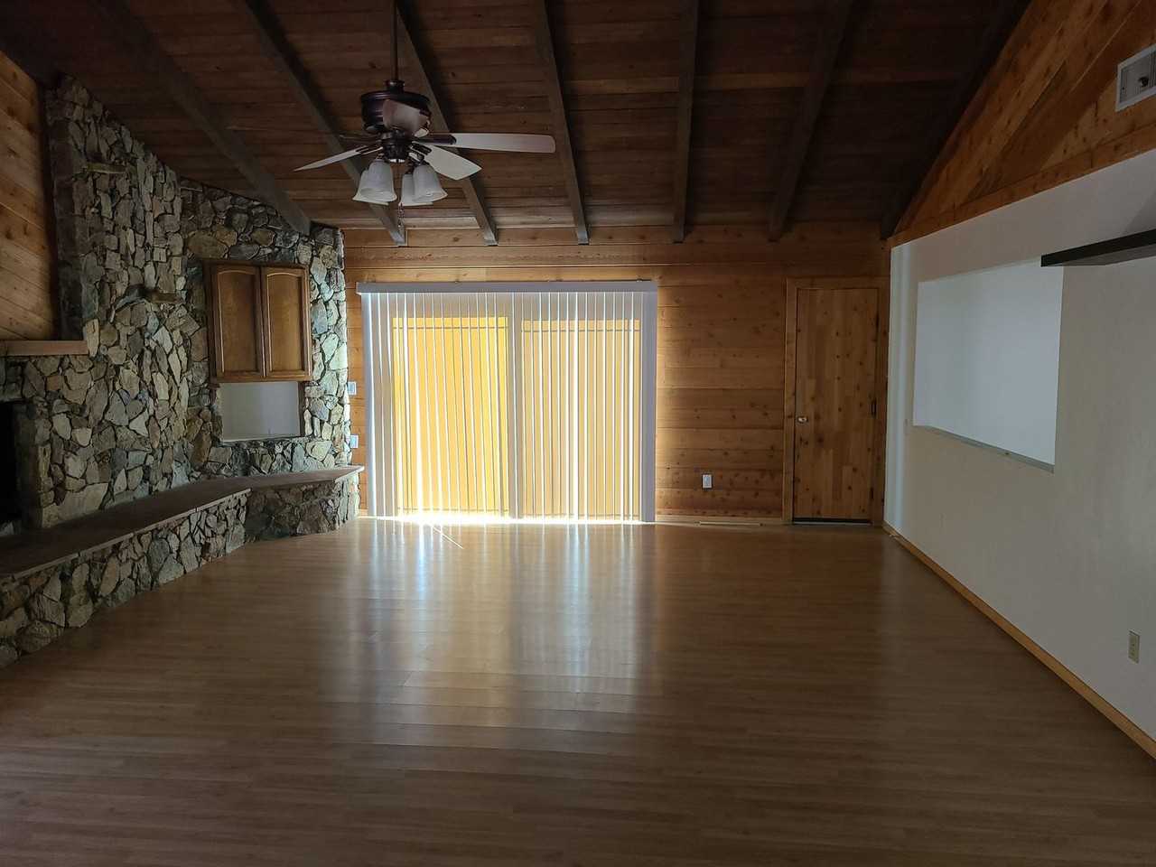 851 Taft Ave - Photo 6 of 33