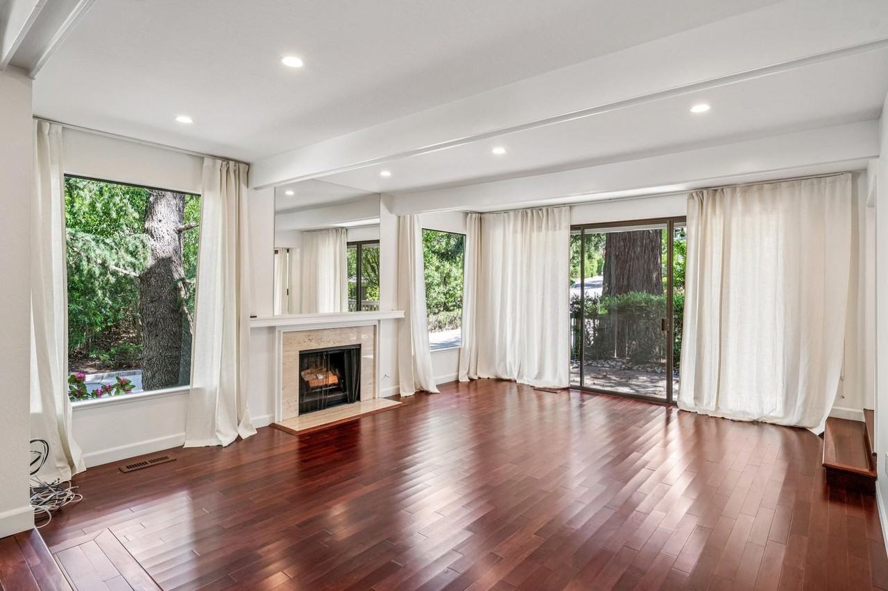 500 Sand Hill Cir - Photo 4 of 32