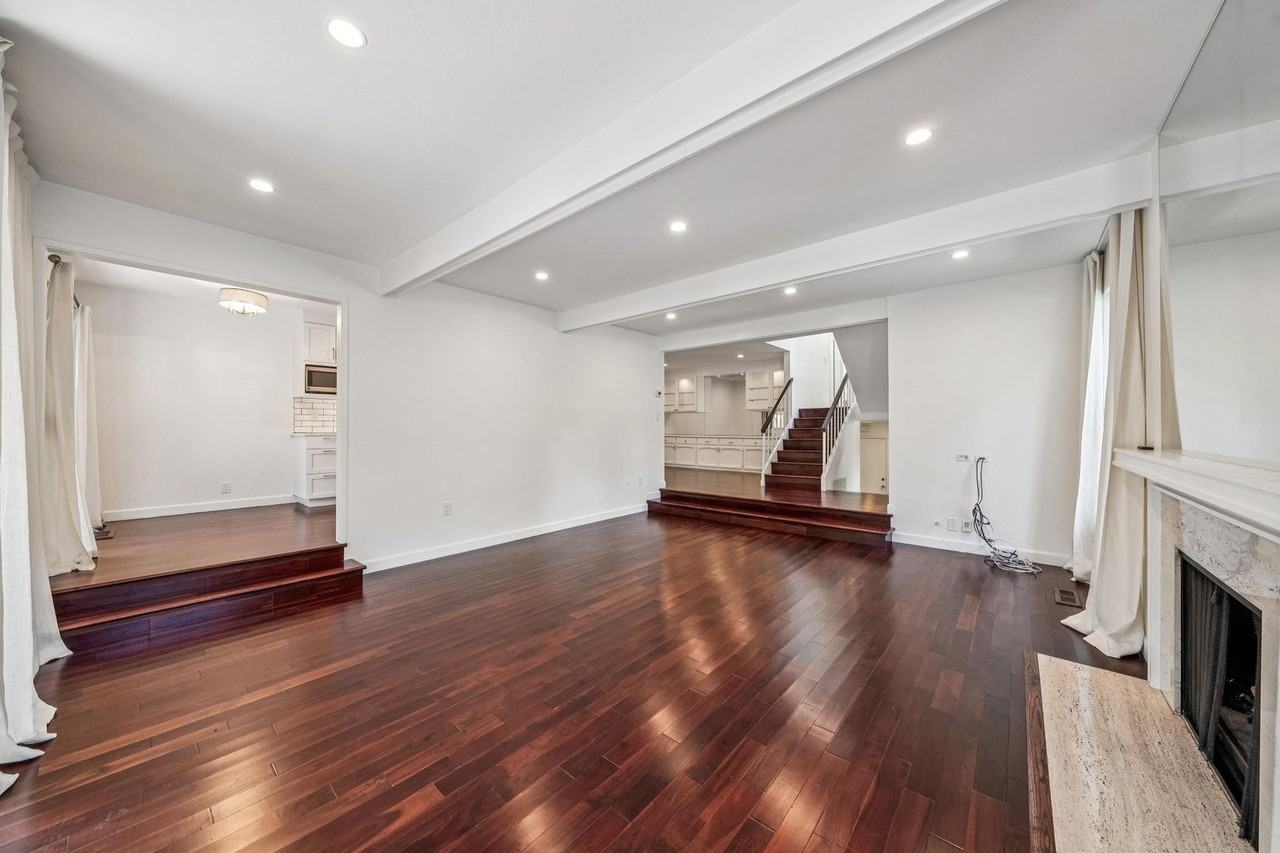 500 Sand Hill Cir - Photo 6 of 32