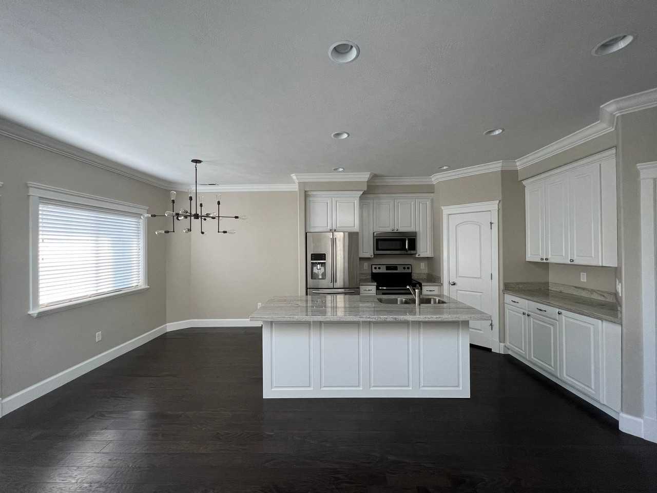 772 S 1840 W - Photo 3 of 17