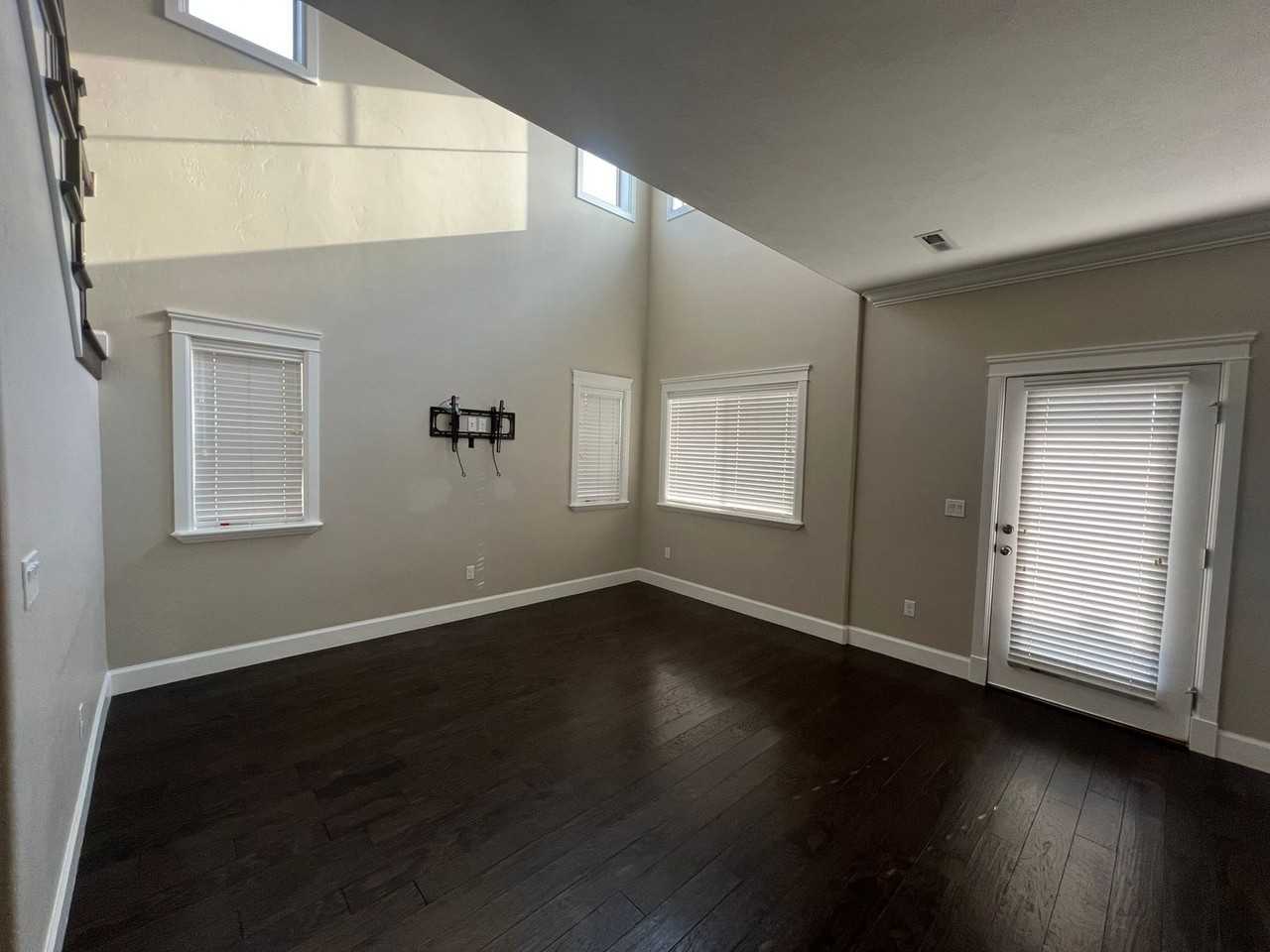 772 S 1840 W - Photo 6 of 17