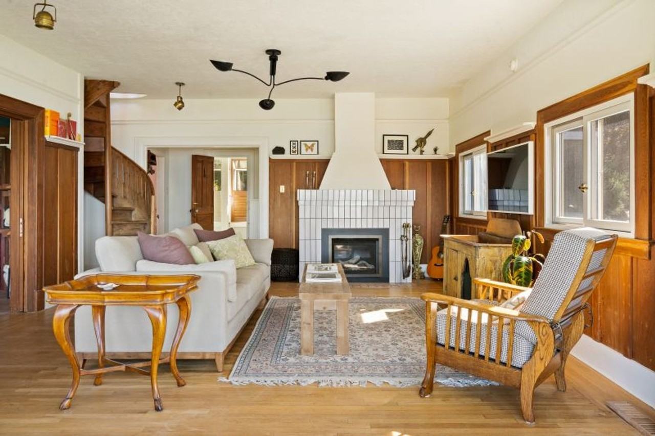 23 Glen Dr - Photo 2 of 30