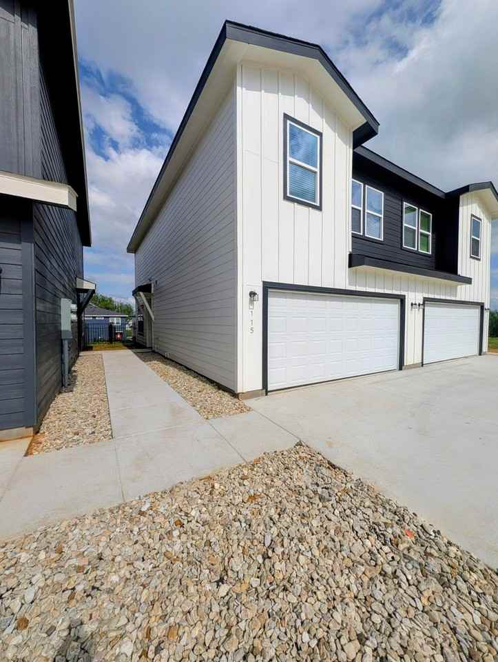 3501 E Renfro St #115