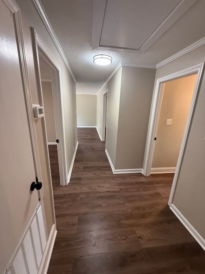 1164 Newberg Ave - Photo 3 of 13
