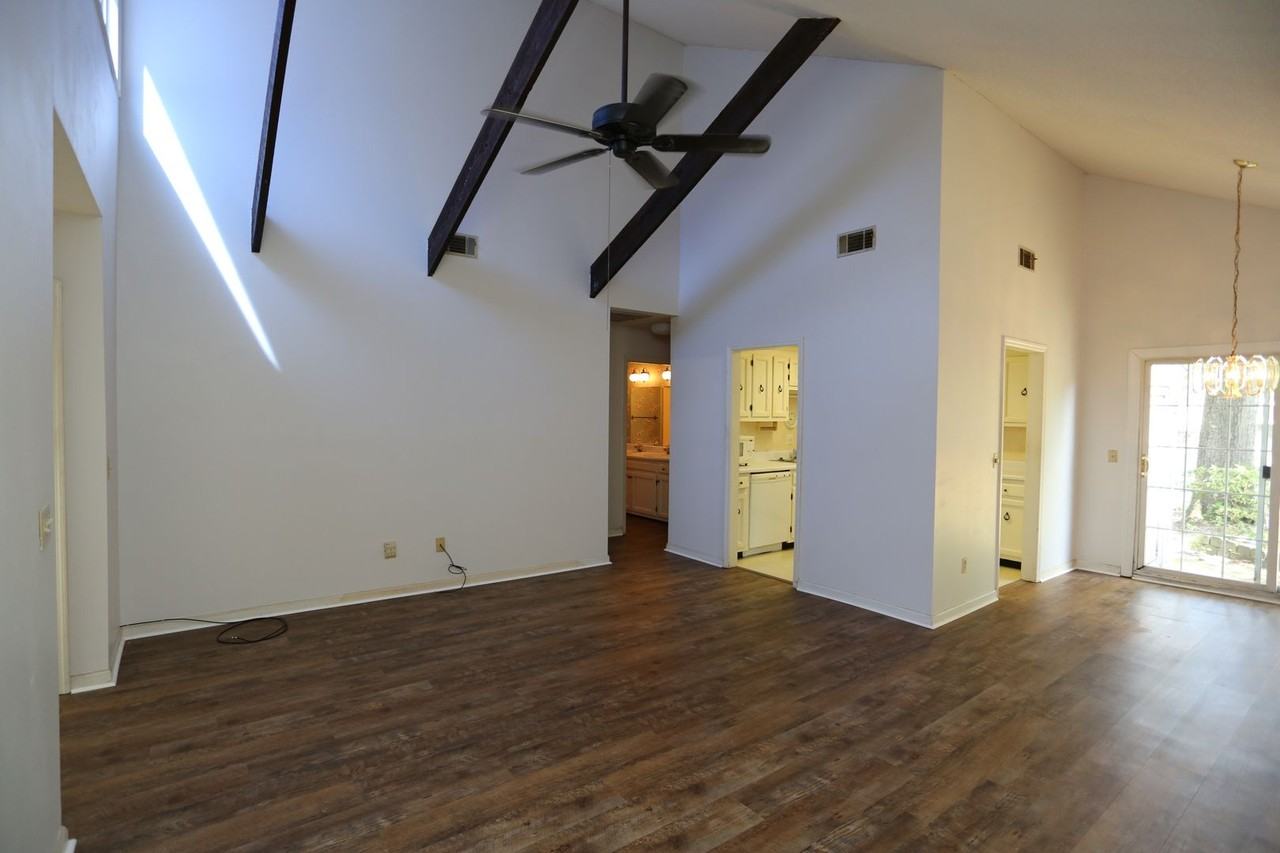 314 Hummingbird Cir - Photo 3 of 20